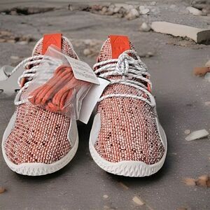 adidas Tennis HU V2 x Pharrell Scarlet 2018 Athletic Shoes Men's Size 9